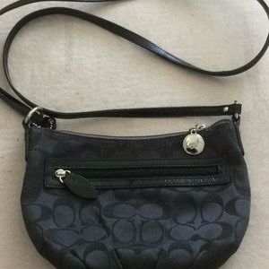 Coach signature Crossbody